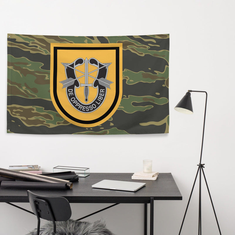 1st Special Forces Group (1st SFG) Tiger Stripe Camo Flag