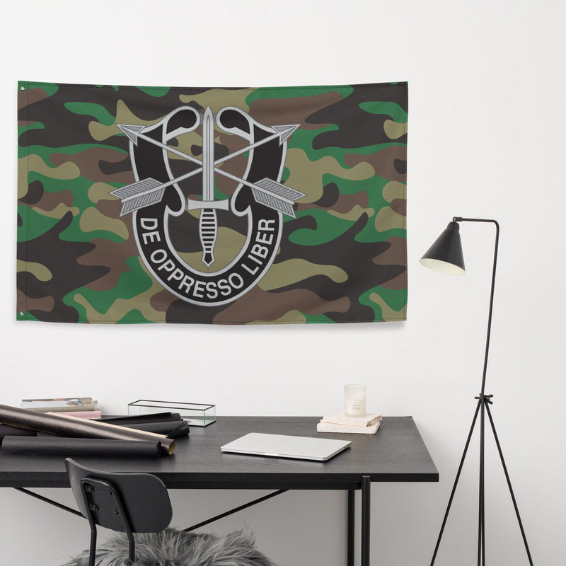 De Oppresso Liber M81 Woodland Camo Flag