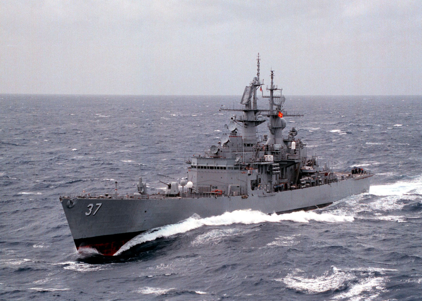 USS South Carolina underway on 9 October 1997