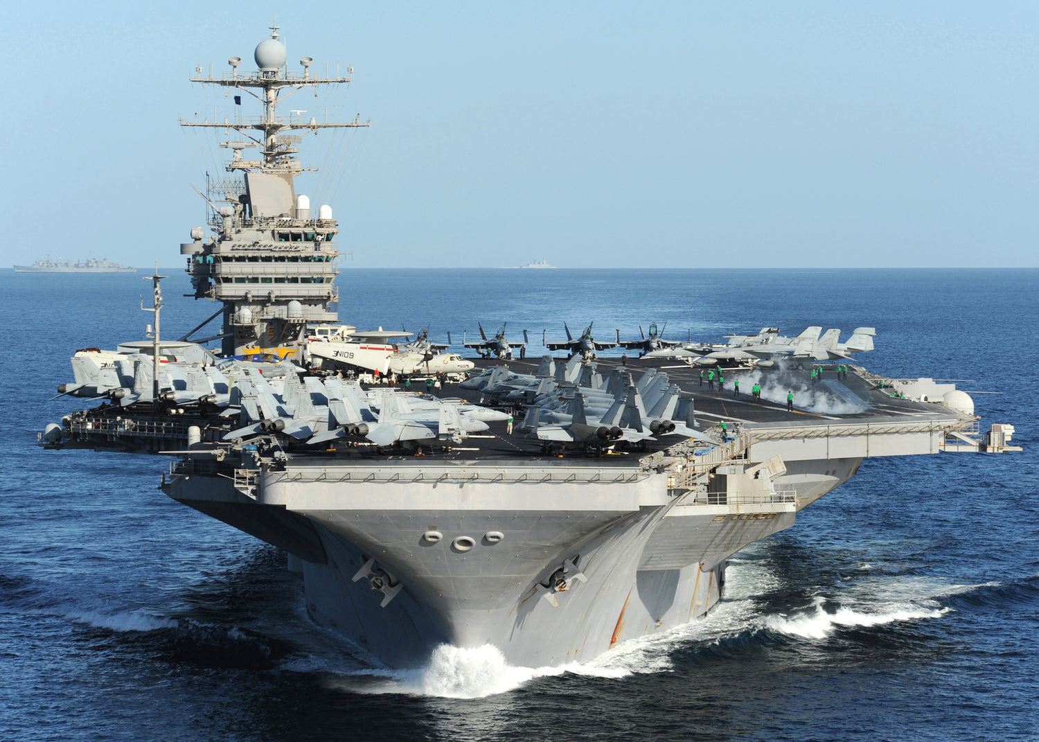USS Abraham Lincoln (CVN 72) underway in the Arabian Sea in support of Operation Enduring Freedom