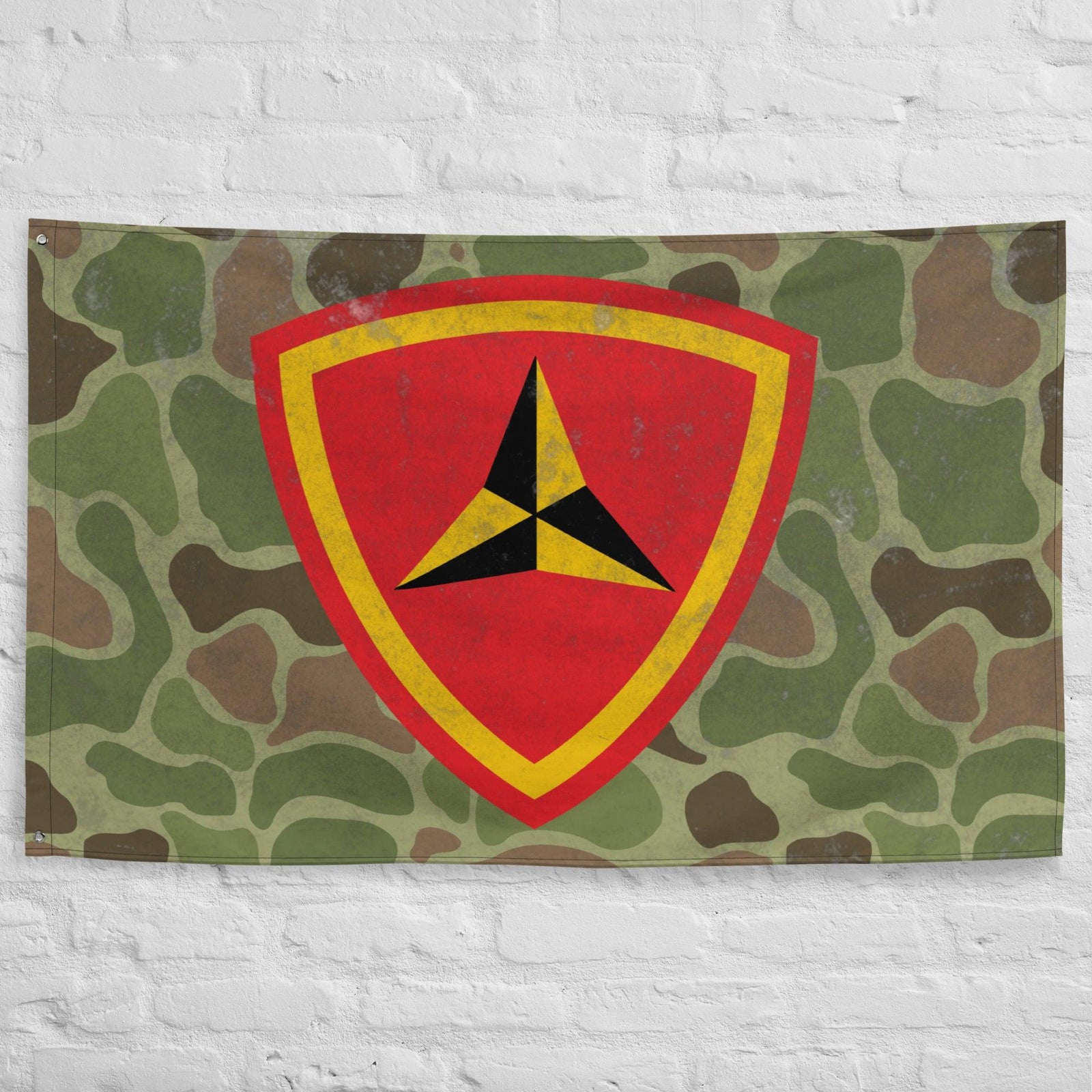 3rd Marine Division Frog Skin Camo Flag Tactically Acquired   
