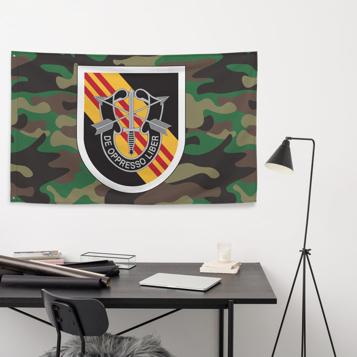 5th Special Forces Group (5th SFG) Woodland Camo Flag Tactically Acquired   