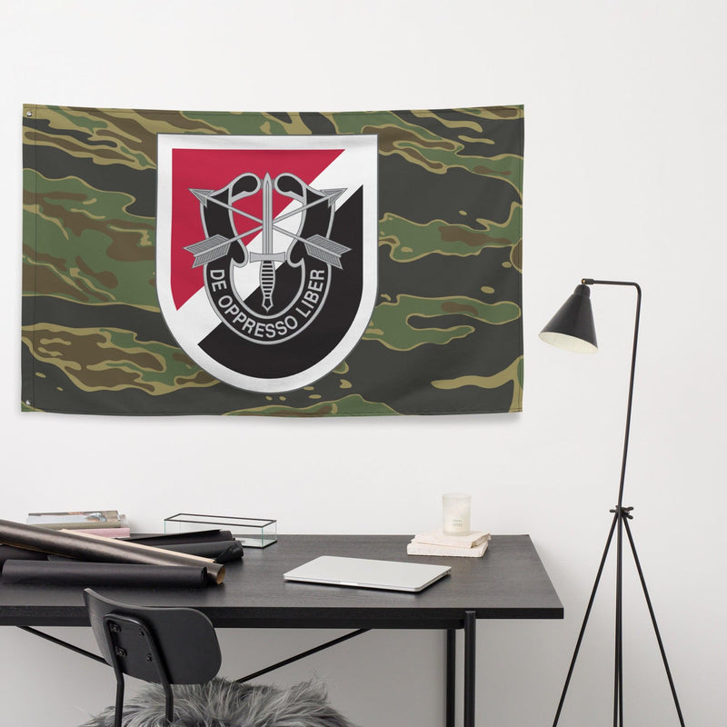 6th Special Forces Group (6th SFG) Tiger Stripe Camo Flag