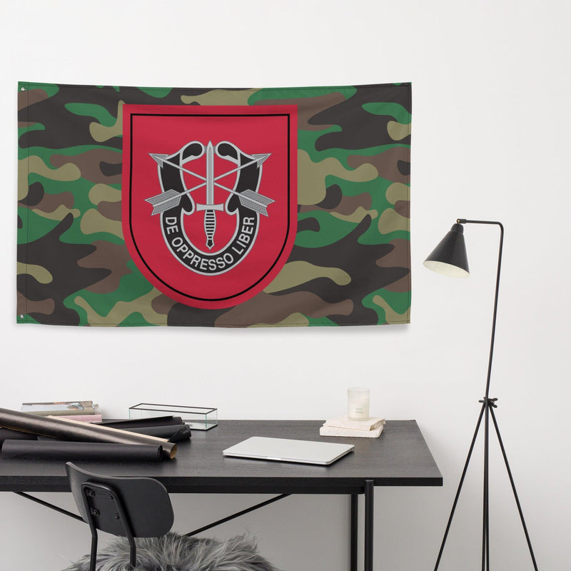 7th Special Forces Group (7th SFG) Woodland Camo Flag