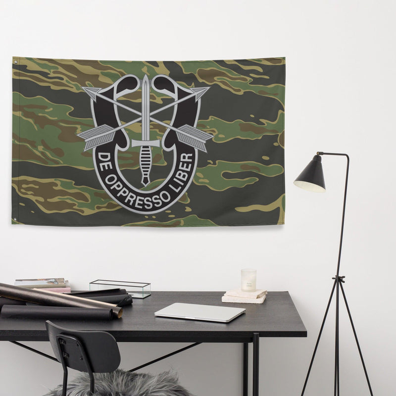De Oppresso Liber Tiger Stripe Camo Flag