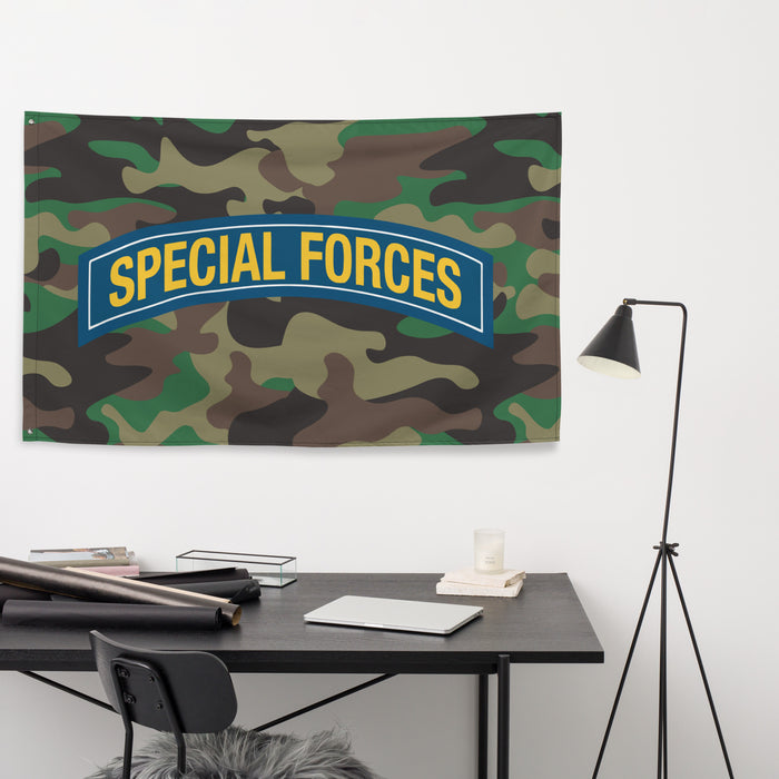 U.S. Army Special Forces Tab Woodland Camo Flag Tactically Acquired   