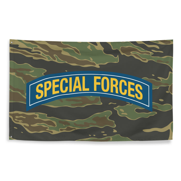 U.S. Army Special Forces Tab Tiger Stripe Camo Flag Tactically Acquired   