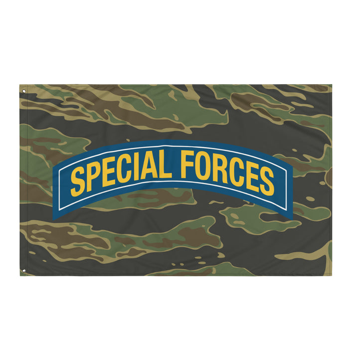 U.S. Army Special Forces Tab Tiger Stripe Camo Flag Tactically Acquired   