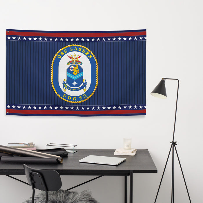 Patriotic USS Lassen (DDG-82) Ship's Crest Wall Flag Tactically Acquired   