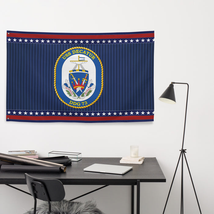 Patriotic USS Decatur (DDG-73) Ship's Crest Wall Flag Tactically Acquired   